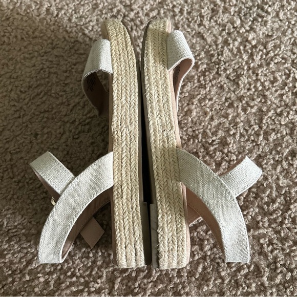 Old Navy | Linen Blend Canva Espadrille Sandals - Picture 5 of 8